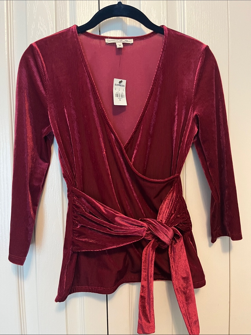 NWT express burgundy velvet top. Size XS.